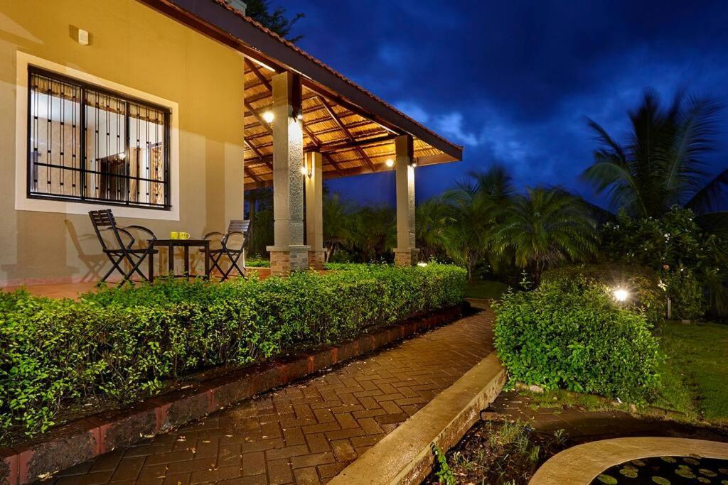 Monica Farms - Monica Retreat Villa Waki Eksteriør billede